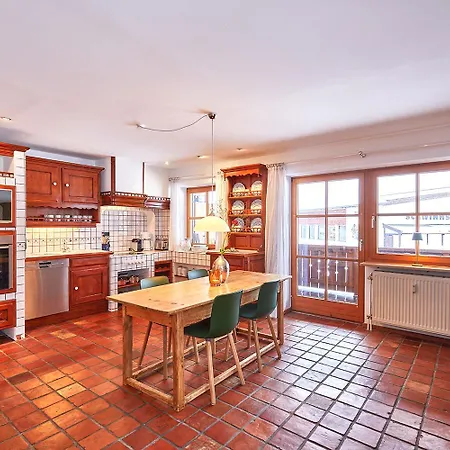 Apartment Schencking 1